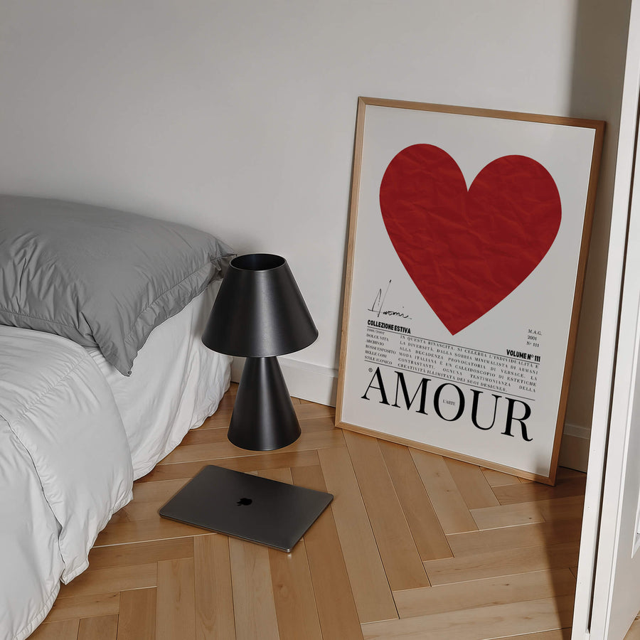 AMOUR L’ARTE minimalist red heart print, modern fashion wall art with a bold heart design, perfect for chic home decor and a Parisian-inspired aesthetic